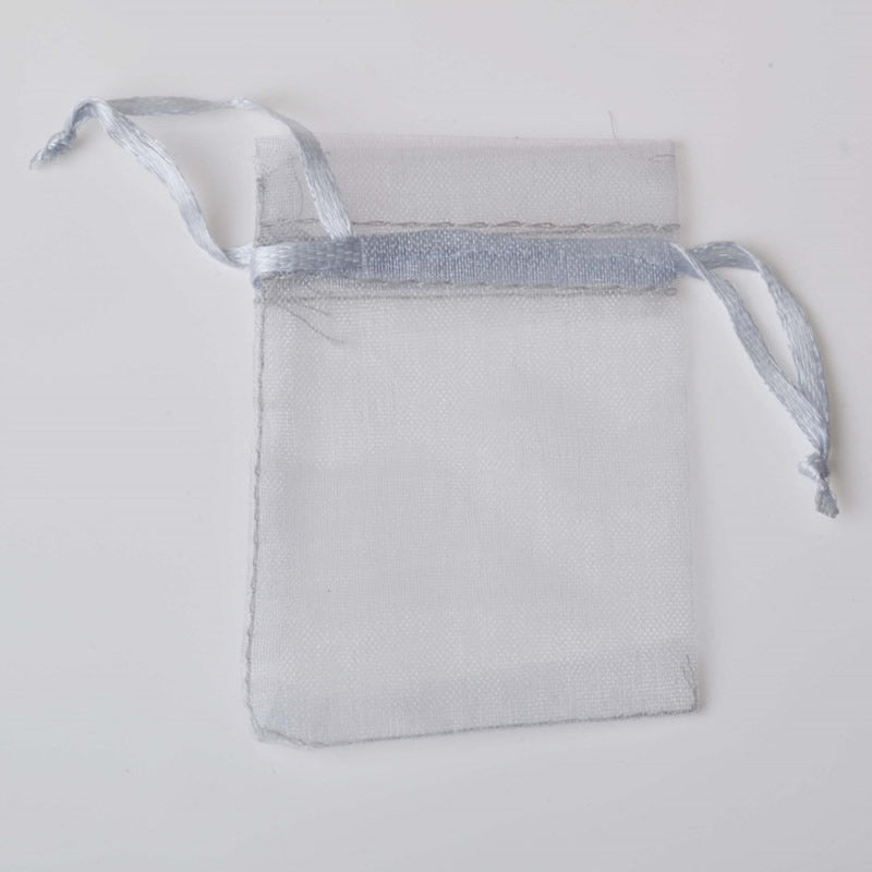 Bolsa de organza rectangular de 5 x 7 pulgadas, color gris plateado, paquete de 100, con cordón ajustable.