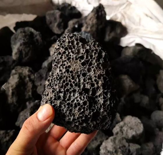 Black Lava Stone Rock 10 to 30 cm per (Order in in multiples of 50) NEW1122