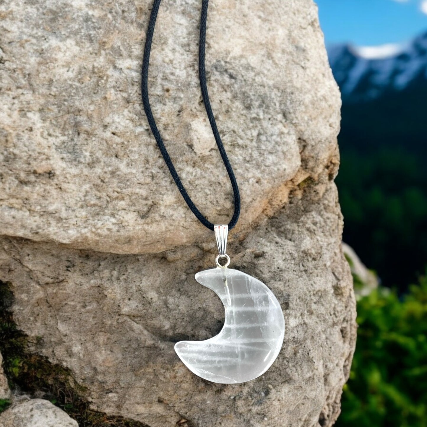 Colgante de luna de cuarzo transparente de 1 pulgada con collar - NUEVO 225